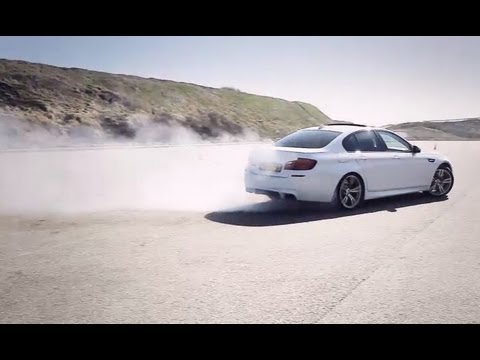 Click to play >> BMW M5 drifting with DJ Headhunterz