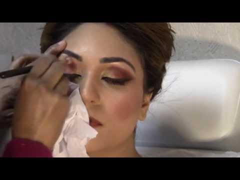 how to dress up for indian wedding