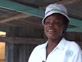 Pendant la saison festivale des milliers de touristes venus dHaïti et de la diaspora envahissent les plages de Cayes-Jacmel à la recherche de détente et de plaisir.
