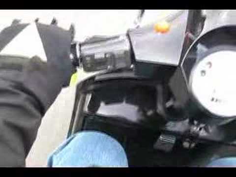 how to drive a vespa