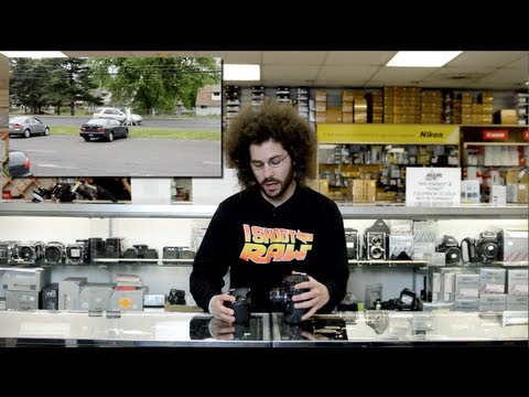 Click aici pentru vizualizare Nikon D3200 Unboxing and Sniff Test Nikon D3200 Unboxing and Sniff Test