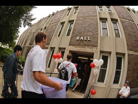 Move-In Day at North Central