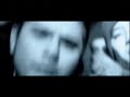 1995, träffa jag min vän, från GBN,
ingen AP än, men det känns som inte länge sen.
Hip hop leverans med glans vart han än fanns,
finklädd med elegans lärde han mig breakdans.

Åren gick, vi bilda en klick allt handla om en mick,
uhhhhhh värsta kick vi fick på vårat första gig.
Vilken nostalgi, dagdrömmeri, det är tomhet inuti,
med vem skall jag nu skriva fri poesi.

Träffpunkt möllevång, tog det lungt puffa bong,
P sjöng en tung sång, vi gjorde freestyles rundgång.
Grov bov det var ditt namn,
jag minns när du log och tog,din dotter i din famn
Glada underbara dagar som jag jagar,
jag klagar, det kunde vara ett vackert slut på sagan.
Tankarna spinner, tårar rinner, när jag ljuset finner,
för mina minnen finns härinne tills jag försvinner.

Det känns som om jag håller i dina händer ohhhh..
jag sträcker mig fram, tar dig i famn
och det känns som om du viskar:allt e som förut...
jag finns här med er nu.

Jag har forfarande svårt att tro att det är sant,
fastän ett halvår har gått sen du försvann.
Det är kallt som fan, och dagarna blir bara kortare
gatorna töms när himlen bara blir mörkare.

Känner hur regnet piskar, och hur alla mina frågor utan svar
vrider sig och väcker ilska.
Fast jag vet att du äntligen hittat ro
så vill jag inget hellre än att ha dig här min bror.

Min saknad e stor, men allt det där får ta sin tid
nu lever jag på minnen som berikar mitt liv,
ber för din familj och tänder ett ljus för dig
jag värmer mig med lågan som du gav till mig.

Detta ljus kommer för evigt att brinna till ditt minne
förnekar allt ibland för jag tror du sitter inne.
jag väntar förfarande på att du ska komma hem
jag saknar dig chafua min bästa vän. 

Chaf va händer?hur blev saker som dom blev?
jag gråter bara av tanken av att aldrig se dig mer
det känns som inte längesen du var här vid min sida
och vi satt uppe hos Juanito och skrev låtar till vår skiva

det är svårt att beskriva, hur jag känner inombords
Jag minns gamla tider sjuka saker som vi gjort
Du var min AP bror, en grov bov med stort hjärta
att se din kista grävas ner gav mig stor smärta

snart har det gått ett år, din låt öppnar gamla sår
skivan den e ute och du fattas på en massa spår.
Jag hoppas du förstår, att allting känns så märkligt
att inte ha dig här med oss, när våran dröm blir verklig.

Livet går vidare, men inget e som förr
du finns i mitt inre tills den dagen då jag dör
tills dess vila i frid vi mötts i sinom tid
vi kommer aldrig glömma dig vi älskar dig chafic.

Bridge: Det känns som om andan tagit slut
jag vill ha det som det var förut
det känns som om du bara har åkt in
och du kommer hem snart ändå
kommer alltid tilbaks som en storm
oohh det känns som om andan tagit slut
det känns som om andan tagit slut. 

Det känns som om jag håller i dina händer ohhhh..
jag sträcker mig fram, tar dig i famn
och det känns som om du viskar:allt e som förut...
jag finns här med er nu.