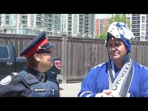 Spina Bifida | Toronto Cops From 22 Division @The22News Get Dunked For Charity | sbhao.on.ca