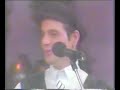 Entrevista a Soda Stereo en México en 1989. Nótese que desde entonces a Cerati ya se le olvidaba que traía baterísta.
