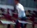 el pitufo golpeado la vuelta