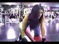 Sexy Veronica does an awesome one arm row!