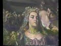 video en donde se ve un joven david russell interpretando andante rondo del compositor dionisio aguado.
cortes�a de www.davidrussell.com
