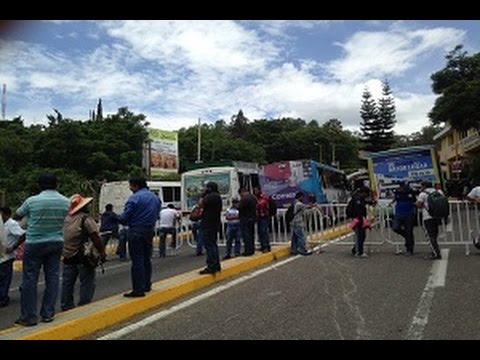 VIDEO: Maestros bloquean accesos al Cerro del Fortín