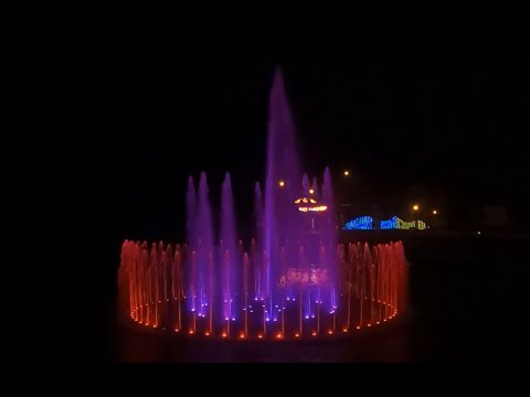 Đài phun nước phao nổi thị trấn Vụ Bản - Lạc Sơn, Tỉnh Hòa Bình