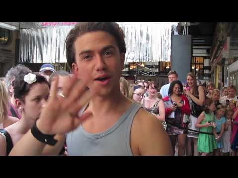 LEGALLY BLOND UK STAGE DOOR!!! (Sound fixed now)