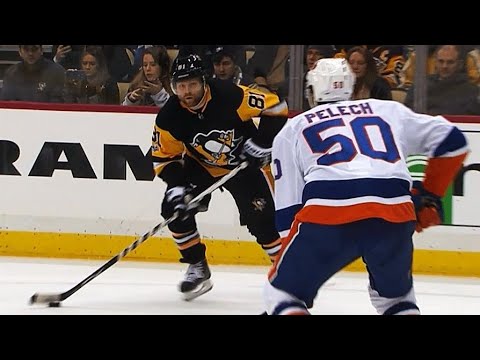 Video: Kessel fires laser goal past Halak in under 12 parsecs on Star Wars night