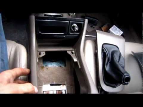 How to remove Acura Integra ashtray and cup holder from center console ash tray removal