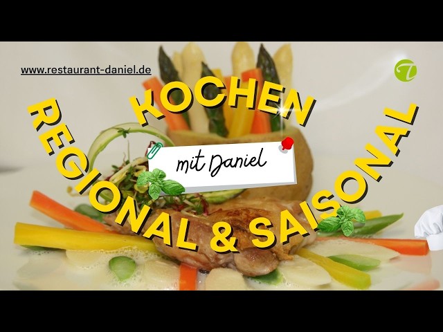 Knuspriges H&auml;hnchensteak mit Spargelragout und bunten M&ouml;hren gef&uuml;llter Kartoffel