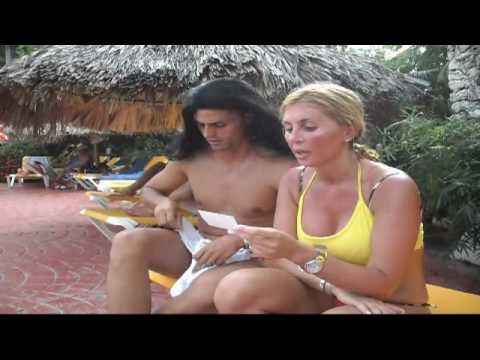 estoescolonia - RUYMÁN DE ESTOESCOLONIA, EN SU PASO POR PUNTA CANA, SE ENCUENTRA CON MALENA GRACIA EN LA FUN BEACH PARTY Y LE REGALA UN DVD Y CAMISA DE ESTOESCOLONIA, ADEMÁS...