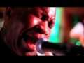 UCHE and the Crash perform 