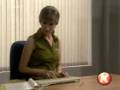 Une blonde apprend l’informatique