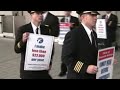 Pilots Picketing