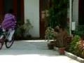 videos de akhil cycleing in delhi