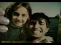 A mi amada hija, que vive tan lejos. To my loved daugther, that lives so far. Piano, letra y voz: Pedro saavedra Saxo: Roberto Oyarzún (mi tío chuleta) Voz en off: Daniela Saavedra How to separate what it does to us a day to laugh of which we hated and that soon makes us cry? How to understand what the life gives to us but that never, never will belong to us? sometimes I believe that I have had enough and that the world a day is going to stop and I will not know it. How to rescue what the ...