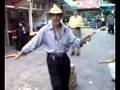 videos de mareke dar rasht ( avaz va raghse yek garichi dar bazare rasht )