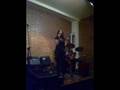 nati barale cantando otro tema