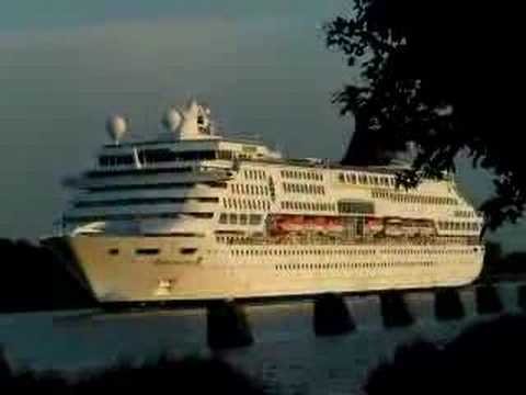 Norwegian Dream at Kiel-Canal part2