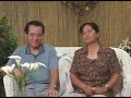 海外华人第五十四集：叶落归根(上)  (1/2)http://www.ntdtv.com/xtr/gb/2003/12/14/a11637.html#video【新唐人】一对老夫妇来自中国大陆的北京。先生卞旭庄，退休前是中国煤炭工业部制造局的高级工程师，太太申淑敏，原是北京房山医院的大夫。他们曾经百病缠身，饱受痛苦，在他们有幸摆脱了病痛的折磨，生活正充满阳光之时，想不到一场更大的灾难降临。2001年8月，他们被迫远离家乡，漂流海外，历经坎坷。。。其他推荐:2008新唐人电视台全球系列大赛(小提琴,声乐,舞蹈,武术,钢琴,汉服设计,油画,厨技,摄影) NTDTV GLOBAL COMPETITION SERIEShttp://competitions.ntdtv.com/神韵艺术团－展现神传文化http://divineperformingarts.org/中共在新疆大规模抓捕法轮功学员http://cntv.us/zh/view/14574/