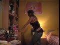 Eva se desnuda #5: fuera los tejanos.