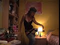 Eva se desnuda #5: fuera los tejanos. Eva se desnuda #5: fuera los tejanos.