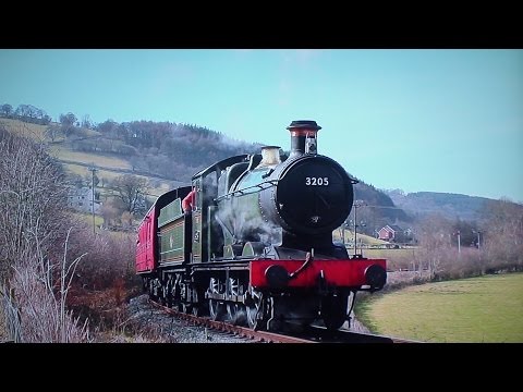 how to get to llangollen by train