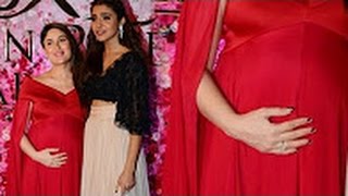 Pregnant Kareena Kapoor Shows Off Baby Bump at LUX