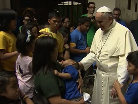 Raw: Pope Francis Meets With Filipino Families