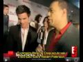Taylor Lautner no tapete vermelho da festa Teen Vogue   Legendado