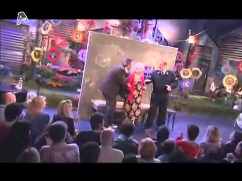 Lazopoulos - O Λάκης Λαζόπουλος, ο μεγάλος πρωταγωνιστής του prime time, έρχεται για μία ακόμη σαιζόν, στην παρέα μας για να μας καθηλώσει με τη...