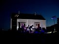 en nydelig konsert i perfekte omgivelser. det kunne ikke v�rt bedre. musikken, det visuelle og konsertplassen. til og med v�ret var p� v�r side. nils petter molv�r (trumpet), jan bang (sampling og div. duppeditt), audun kleive (trommer) og eivind �rseth (gitar).