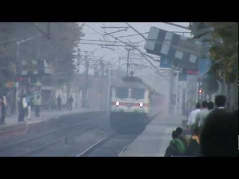 Howrah Rajdhani - TRAIN - HOWRAH RAJDHANI RUNS - HOWRAH TO NEW - DELHI LOCO IN CHAREGE - WAP7 GZB no introduction for dis train the best train in india an fastest train in ind...