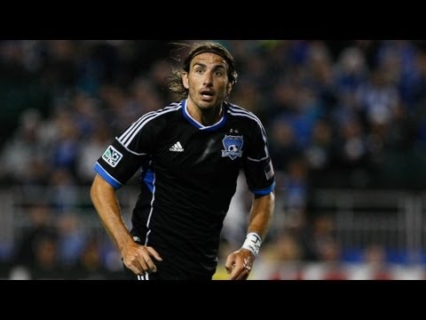 Video: GOAL: Alan Gordon heads the ball in | San Jose Earthquakes vs LA Galaxy