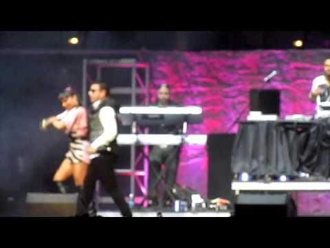 Tito El Bambino - Mi Cama Huele A Ti @ Calibash (2011)