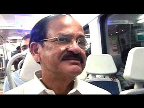 how to reach mallikarjun jyotirlinga from delhi by train