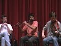 Concierto a cargo de los profesores de los talleres del I Encuentro de Músicos Tradicionales de Crevillent (Alicante, España) (2006). ********** Concert by the tutors of the workshops at the I Traditional Musicians Meeting of Crevillent (Alicante, Spain) (2006) PACHU CUESTA: bouzouki GABRIEL DE BURGO: whistle y flautas/flutes VÍCTOR DOLS: flauta travesera de madera/wooden flute MIGUEL NAVARRO: violín/fiddle JOSÉ LUIS RUIZ DOU: guitarra/guitar y tenor banjo REELS: Gravel Walks/Jenny's Chickens