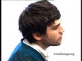 il est des sessions que l'on oublie, de celles que l'on visite de temps en temps, de celle que l'on �vite et il y a celles qui ne vous quittent pas. dans l'ordi, dans le mp3... de celles que l'on se repasse en boucle, l'�motion intacte comme un cadeau pr�cieux que l'on garde au fond de sa poche, toujours � port� de main... merz, the sleeping years ou encore aaron nous ont offert ces moments-l�.

aujourd'hui c'est chris garneau accompagn� de anna callner, enregistr� chez jean-charles versari (vous reconnaitrez le piano aux touches rouges). simplicit�, douceur et une �motion qui vous serre la gorge... depuis l'enregistrement de cette session il y a d�j� plusieurs semaines, les trois morceaux que nous a offerts chris garneau tournent en boucle, et son 