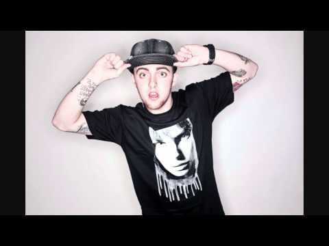 how to boost bass on mac