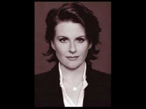 Megan Mullally