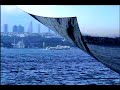 Muhteşem vapuru. Bugünkü İstanbul Şehir Hatları Vapuru Turkiye. (www.youtube.com Turkeyトルコの旅。イスタンブール。小島通いの連絡船。片道1時間の船旅。船内でトルコの紅茶（チャイ）を楽しむ。