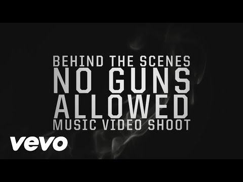 Snoop Dogg Ft Drake & Cori B – No Guns Allowed (Behind The Scenes)