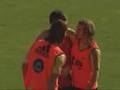iker capel ramos hugging