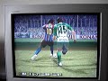 Ronaldinho dá um elástico avança e...