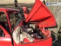 Fiat 126p uderzy? z impetem w drzewo Fiat 126p uderzy? z impetem w drzewo