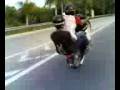 2 kids ride mini moto.flv